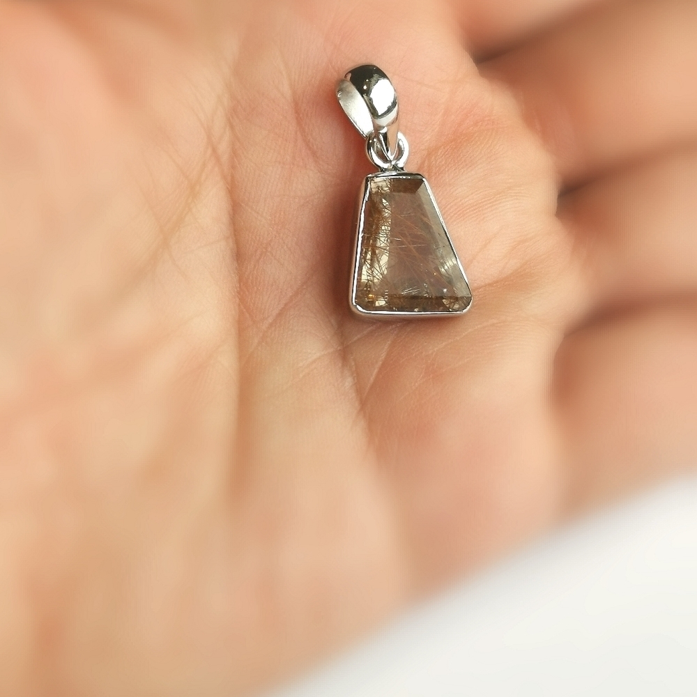 New freeform rutilated quartz pendant in Sterling Silver - Picture 3 of 4
